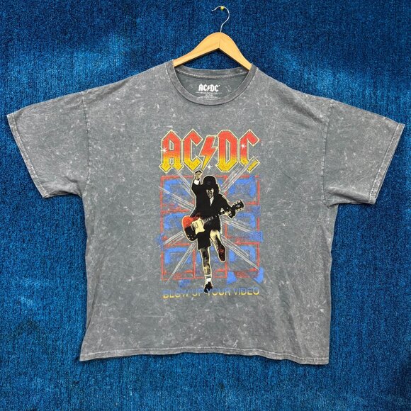 AC/DC “Blow Up Your Video” Rock Band Graphic T-Shirt Size Extra Large - Picture 1 of 4